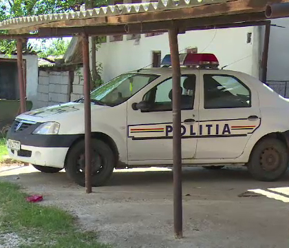 Politist acuzat de abuz in serviciu. Agentul ar fi batut un tanar de 21 de ani, bolnav de handicap Politist acuzat de abuz in serviciu. Agentul ar fi batut un tanar de 21 de ani, bolnav de handicap