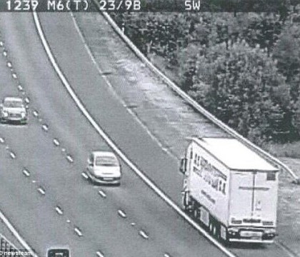 Cum au fost surprinsi doi soferi romani pe o autostrada din Marea Britanie. Au ajuns la inchisoare. FOTO Cum au fost surprinsi doi soferi romani pe o autostrada din Marea Britanie. Au ajuns la inchisoare. FOTO