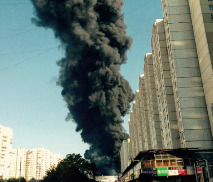 "Razboi nuclear in cartierul meu!" Reactia rusilor dupa ce o coloana uriasa de foc si fum s-a ridicat deasupra raului Moscova