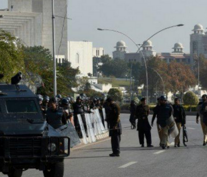 Atentat in Pakistan: Ministrul de interne al provinciei Pendjab, gasit mort sub daramaturi Atentat in Pakistan: Ministrul de interne al provinciei Pendjab, gasit mort sub daramaturi