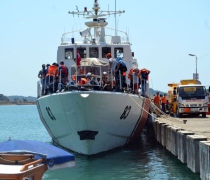 Un paradis din Grecia, aproape de colaps. Sosesc 2.000 de imigranti pe zi, iar autoritatile spun ca n-au cu ce sa-i hraneasca Un paradis din Grecia, aproape de colaps. Sosesc 2.000 de imigranti pe zi, iar autoritatile spun ca n-au cu ce sa-i hraneasca