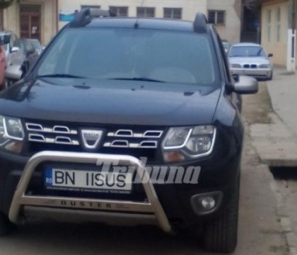 Un preot din Romania si-a pus la masina numarul Iisus. Cifra "1" si-a transformat-o cu vopsea alba in "I"