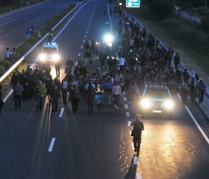 Presedintele CE avertizeaza: "EXODUL va dura ani". Americanii semneaza o petitie pentru a primi refugiati in casele lor