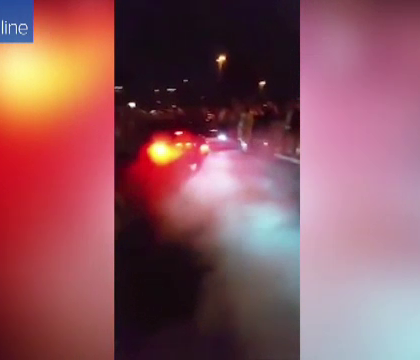 O cursa ilegala cu masini s-a terminat prost pentru spectatorii de pe margine. Soferul de 20 de ani risca inchisoarea O cursa ilegala cu masini s-a terminat prost pentru spectatorii de pe margine. Soferul de 20 de ani risca inchisoarea