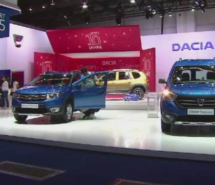 Dacia si-a prezentat noul Duster, editia 2016, la salonul auto de la Frankfurt. Modelul va ajunge si in Romania Dacia si-a prezentat noul Duster, editia 2016, la salonul auto de la Frankfurt. Modelul va ajunge si in Romania