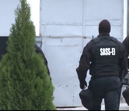 Un adolescent de 16 ani, arestat preventiv pentru viol, a fost ucis in inchisoare. Cine este barbatul care l-a atacat Un adolescent de 16 ani, arestat preventiv pentru viol, a fost ucis in inchisoare. Cine este barbatul care l-a atacat
