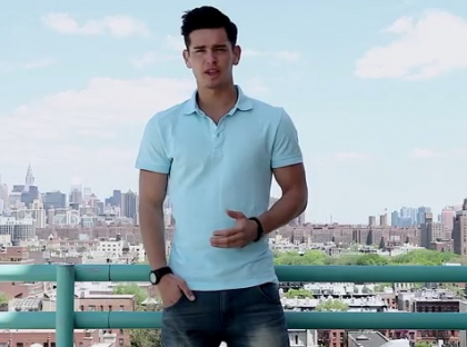 Iti place? Vezi cum se prezinta cel mai chipes tanar din Moldova intr-un spot pentru Mister World. VIDEO
