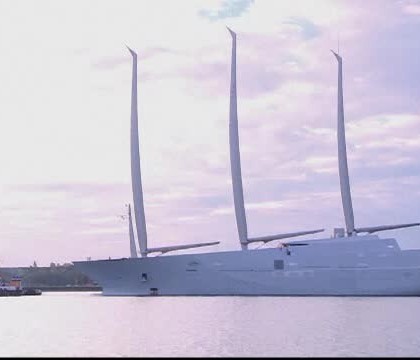 Cel mai mare iaht din lume a fost construit in Germania pentru un miliardar rus. Cum arata "super-iahtul" cu 8 etaje Cel mai mare iaht din lume a fost construit in Germania pentru un miliardar rus. Cum arata "super-iahtul" cu 8 etaje