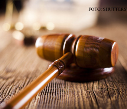 Batrana de 91 de ani, acuzata de complicitate la 260.000 de crime. Motivul pentru care e judecata de tribunalul pentru minori Batrana de 91 de ani, acuzata de complicitate la 260.000 de crime. Motivul pentru care e judecata de tribunalul pentru minori