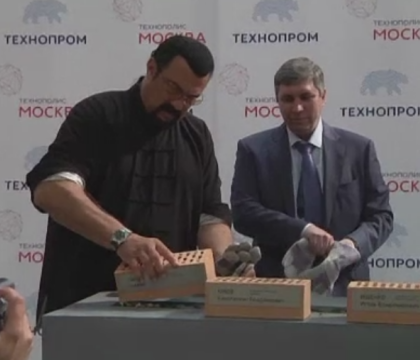 Steven Seagal, "ambasador al inovarii" pentru o companie ruseasca de inalta tehnologie. Mesajul actorului despre Ucraina Steven Seagal, "ambasador al inovarii" pentru o companie ruseasca de inalta tehnologie. Mesajul actorului despre Ucraina