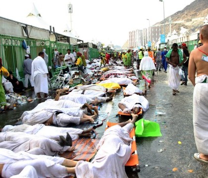 Busculada cu 717 morti la Mecca. Regele saudit a cerut investigarea celui mai grav incident din ultimii 25 de ani - IMAGINI INFIORATOARE Busculada cu 717 morti la Mecca. Regele saudit a cerut investigarea celui mai grav incident din ultimii 25 de ani - IMAGINI INFIORATOARE