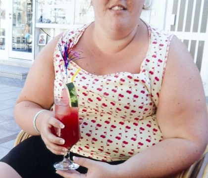 Avea grija de persoanele obeze, desi ea avea o mare problema cu kilogramele. Schimbarea prin care a trecut in 3 ani. FOTO Avea grija de persoanele obeze, desi ea avea o mare problema cu kilogramele. Schimbarea prin care a trecut in 3 ani. FOTO