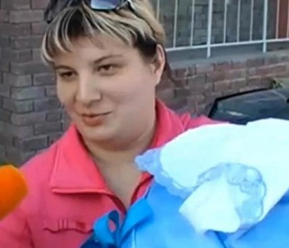 Cea mai tanara bunica din Rusia are doar 29 de ani. La ce varsta a nascut fiica ei si cum a reactionat bunicul Cea mai tanara bunica din Rusia are doar 29 de ani. La ce varsta a nascut fiica ei si cum a reactionat bunicul