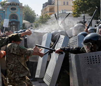 Un lider al separatistilor din Donetk anunta "sfarsitul ostilitatilor" in estul Ucrainei Un lider al separatistilor din Donetk anunta "sfarsitul ostilitatilor" in estul Ucrainei