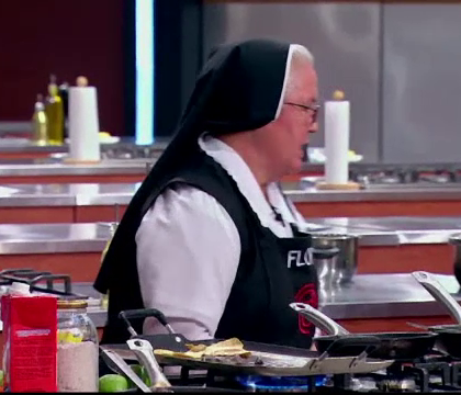 O calugarita de 68 de ani a ajuns in finala show-ului MasterChef din Mexic. Ce ar vrea sa faca sora Flor cu marele premiu O calugarita de 68 de ani a ajuns in finala show-ului MasterChef din Mexic. Ce ar vrea sa faca sora Flor cu marele premiu
