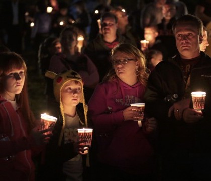 "Daca sunteti crestini, atunci o sa-l vedeti pe Dumnezeu intr-o secunda". Marturiile supravietuitorilor masacrului din Oregon - FOTO "Daca sunteti crestini, atunci o sa-l vedeti pe Dumnezeu intr-o secunda". Marturiile supravietuitorilor masacrului din Oregon - FOTO