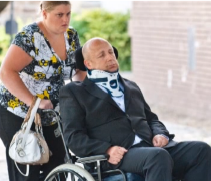 Un britanic a simulat ca se afla in coma timp de 2 ani pentru a scapa de tribunal. Cum a fost prins ca minte