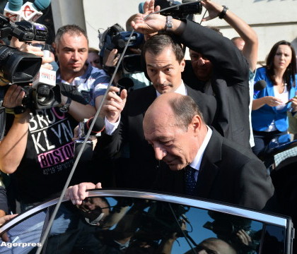 Traian Basescu, din nou in instanta. Magistratii ar putea redeschide ancheta in dosarul rapirii ziaristilor in Irak