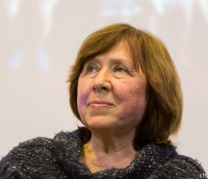 Premiul Nobel pentru Literatura, decernat scriitoarei din Belarus Svetlana Alexievici. Ce sanse avea Mircea Cartarescu