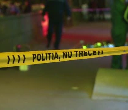 Scena ingrozitoare. O mama si-ar fi aruncat copilul pe geam, apoi s-ar fi sinucis si ea