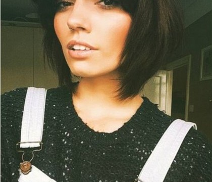 Adolescenta care isi face 200 de selfie-uri pe zi. Cate ore isi petrece in fiecare noapte ca sa isi editeze pozele