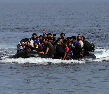 O refugiata siriana a nascut pe o plaja din Grecia, imediat ce a coborat din barca. Imaginile sunt cutremuratoare