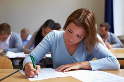 Bacalaureat 2014. Aproape 28 de mii de elevi sustin astazi examenul la matematica si la istorie Bacalaureat 2014. Aproape 28 de mii de elevi sustin astazi examenul la matematica si la istorie