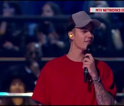 MTV Europe Music Awards: Justin Bieber, marele castigator. Un cantaret celebru le-a dedicat o piesa refugiatilor