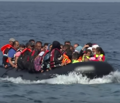 Cadavrele a 43 de migranti au fost descoperite pe coasta libiana. Oamenii proveneau din mai multe tari din Africa Cadavrele a 43 de migranti au fost descoperite pe coasta libiana. Oamenii proveneau din mai multe tari din Africa