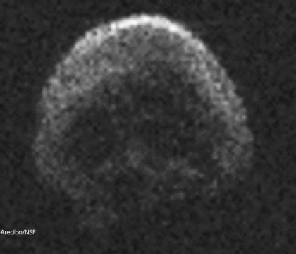Un corp ceresc in forma de craniu a aparut pe cer in noaptea de Halloween. Explicatia data de NASA Un corp ceresc in forma de craniu a aparut pe cer in noaptea de Halloween. Explicatia data de NASA