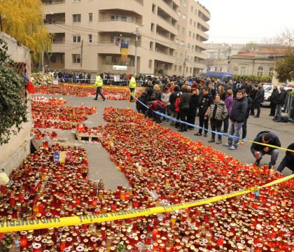 Bilantul tragediei din Colectiv: 53 de morti. Surse medicale: Prietena solistului Goodbye to Gravity a murit azi la Floreasca Bilantul tragediei din Colectiv: 53 de morti. Surse medicale: Prietena solistului Goodbye to Gravity a murit azi la Floreasca