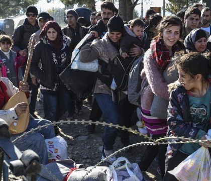 Ungaria a acuzat UE de ipocrizie dupa ce Slovenia si Austria au anuntat ca vor garduri la granita pentru a opri migrantii Ungaria a acuzat UE de ipocrizie dupa ce Slovenia si Austria au anuntat ca vor garduri la granita pentru a opri migrantii