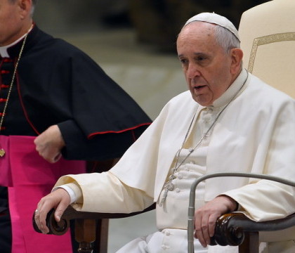 Papa Francis, bulversat de atentatele din Paris: "Acest lucru nu este uman". Mesajul transmis de Vatican Papa Francis, bulversat de atentatele din Paris: "Acest lucru nu este uman". Mesajul transmis de Vatican