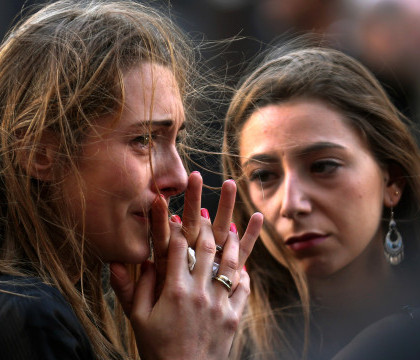 Si-au construit o viata in Paris, iar acum se gandesc sa se intoarca acasa. Atentatele teroriste au bagat spaima in romani