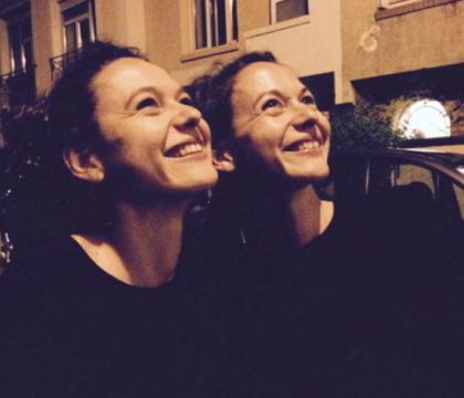 Gemenele care au murit in atacul de la barul Carillon din Paris. "Pentru o mama este ingrozitor sa-si ingroape doi copii" Gemenele care au murit in atacul de la barul Carillon din Paris. "Pentru o mama este ingrozitor sa-si ingroape doi copii"