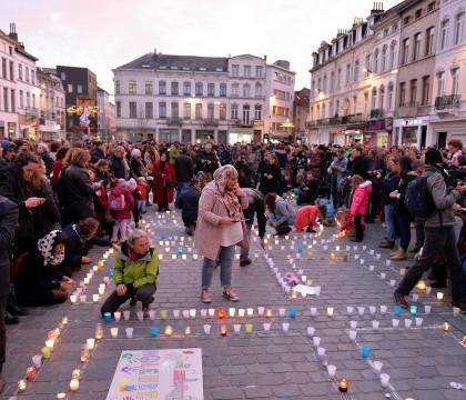 Belgia ridica la nivel maxim alerta terorista pentru Bruxelles. Autoritatile avertizeaza asupra unui pericol "iminent" Belgia ridica la nivel maxim alerta terorista pentru Bruxelles. Autoritatile avertizeaza asupra unui pericol "iminent"