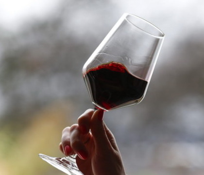 Motivul pentru care trebuie sa bei un pahar de vin dupa fiecare masa. Descoperirea medicilor cardiologi Motivul pentru care trebuie sa bei un pahar de vin dupa fiecare masa. Descoperirea medicilor cardiologi