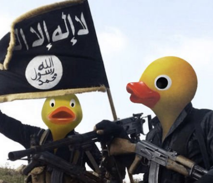Internetul raspunde terorismului cu umor. Imaginile in care jihadistii Statului Islamic au capete de rate. FOTO