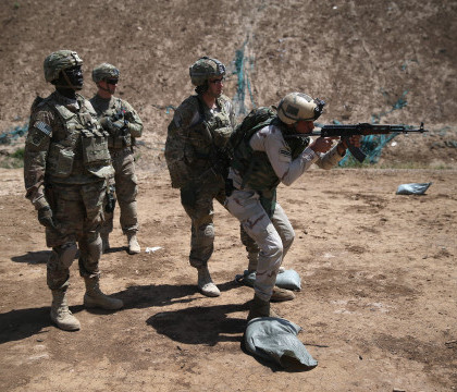 Sute de americani s-au alaturat jihadistilor din Statul Islamic, iar 50 de soldati ar fi revenit in tara, in ultimul an
