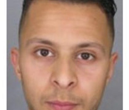 Salah Abdeslam a calatorit mii de kilometri prin Europa pentru a planifica atentatele de la Paris. Cum si-a recrutat adeptii Salah Abdeslam a calatorit mii de kilometri prin Europa pentru a planifica atentatele de la Paris. Cum si-a recrutat adeptii