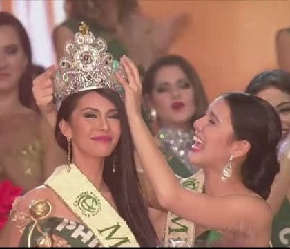 O tanara din Filipine a fost desemnata cea mai frumoasa femeie din lume. Angelia Ong lucreaza ca reporter pentru un site O tanara din Filipine a fost desemnata cea mai frumoasa femeie din lume. Angelia Ong lucreaza ca reporter pentru un site