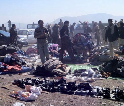 Atentat in Pakistan: Cel putin 17 morti si 50 de raniti in urma exploziei unei bombe intr-o piata. FOTO si VIDEO Atentat in Pakistan: Cel putin 17 morti si 50 de raniti in urma exploziei unei bombe intr-o piata. FOTO si VIDEO