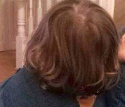 Au vrut sa-si fotografieze fetita care " vorbea cu un prieten imaginar". Cand au vazut poza, parintii au chemat un exorcist - FOTO Au vrut sa-si fotografieze fetita care " vorbea cu un prieten imaginar". Cand au vazut poza, parintii au chemat un exorcist - FOTO