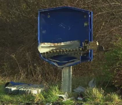 Moartea bizara a unui german, in ziua de Craciun. Barbatul a murit in timp ce incerca sa fure un automat de prezervative Moartea bizara a unui german, in ziua de Craciun. Barbatul a murit in timp ce incerca sa fure un automat de prezervative