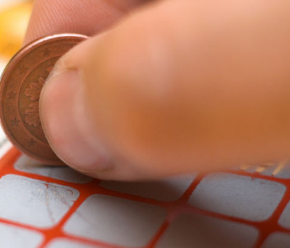 Un japonez a cumparat 2.000 de bilete loto si le-a lasat intr-un lift. Ce au descoperit politistii cand au deschis pachetul Un japonez a cumparat 2.000 de bilete loto si le-a lasat intr-un lift. Ce au descoperit politistii cand au deschis pachetul