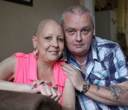 Gestul unui barbat devotat pentru sotia lui, bolnava de cancer in faza terminala. Ce ultima dorinta vrea sa-i implineasca Gestul unui barbat devotat pentru sotia lui, bolnava de cancer in faza terminala. Ce ultima dorinta vrea sa-i implineasca