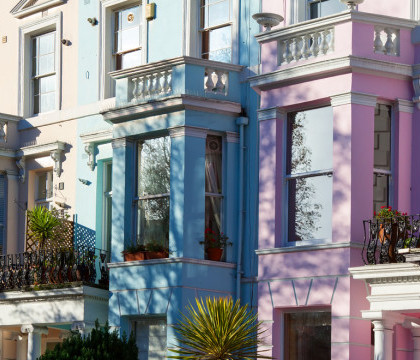 Si-a inchiriat casa si s-a ingrozit cand a primit un apel de la vecini. Ce a gasit o tanara din Londra in apartamentul sau