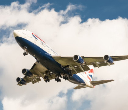 Un barbat a creat panica la bordul unui avion British Airways. Ce a urmat dupa ce a anuntat ca are o bomba si "toti vor muri"