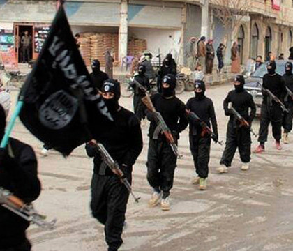 Un jihadist al Statului Islamic si-ar fi executat mama sub privirile a sute de oameni. Ce i-a spus femeia fiului sau inainte