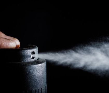 Tanarul care a murit din cauza unei "supradoze" de deodorant. Ce s-a gasit in camera baiatului care nu se spala niciodata Tanarul care a murit din cauza unei "supradoze" de deodorant. Ce s-a gasit in camera baiatului care nu se spala niciodata